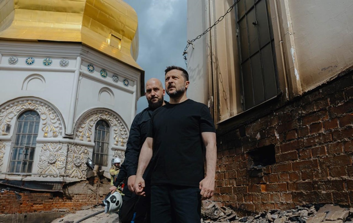 Фото для новини:Зеленський пообіцяв відповідь на масовану атаку РФ