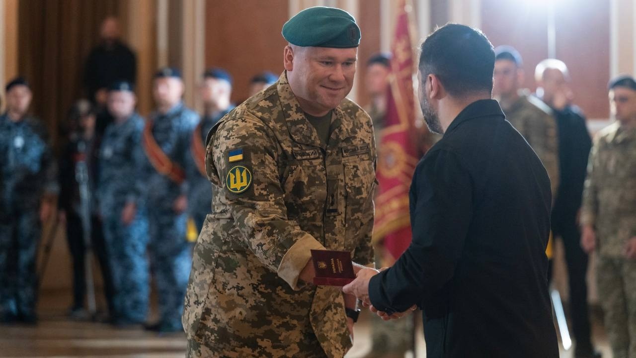 Фото для новини:Президент відзначив воїнів, які захищають Україну у складі Військово-Морських сил