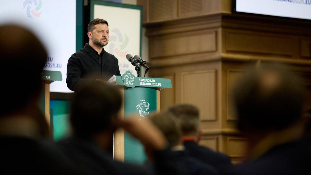 Фото для новини:Заява Володимира Зеленського під час спілкування з медіа разом із Мікхолом Мартіном