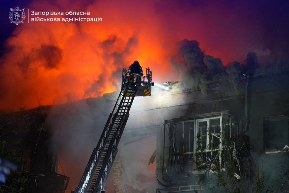 Фото для новини:Атака РФ по Запоріжжю: число поранених зросло, зруйновані будинки