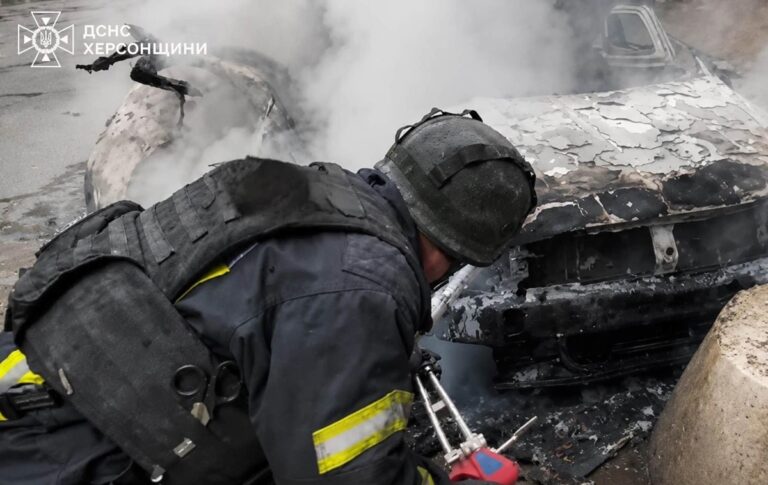 Фото для новини:Дрони РФ атакували Херсон: троє людей отримали поранення