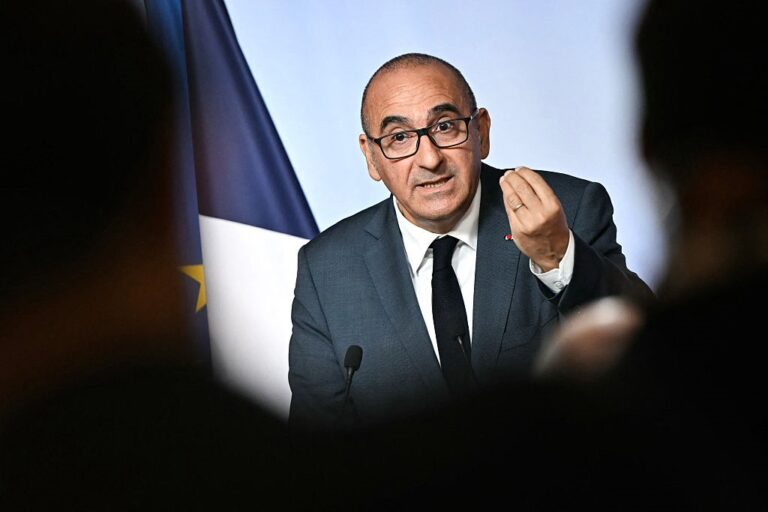 Фото для новини:Франція посилила контроль на кордоні з Іспанією через мігрантів