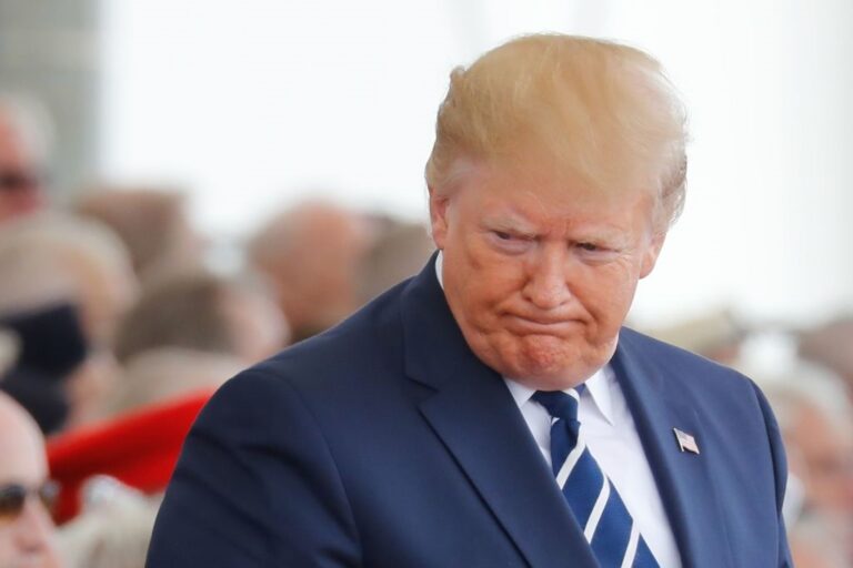 Фото для новини:Громадянство за народженням. Велика поразка Трампа
