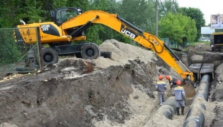 Фото для новини:Київ будує нову тепломережу на випадок зупинки ТЕЦ-5