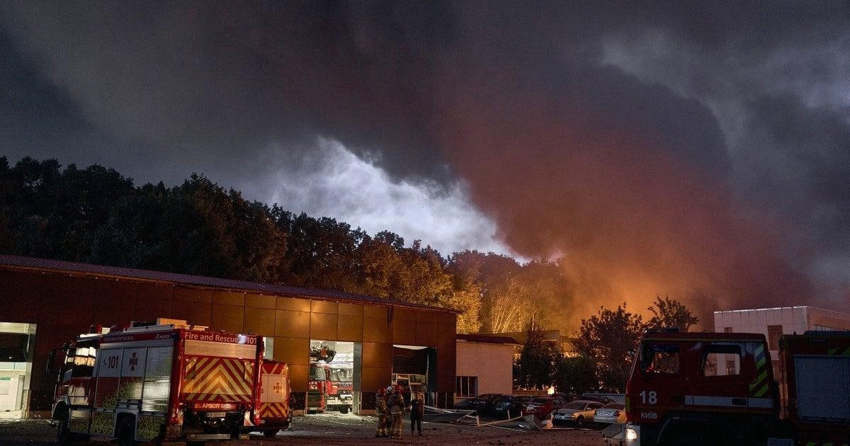 Фото для новини:На Дніпропетровщині росіяни пошкодили підприємства і склад