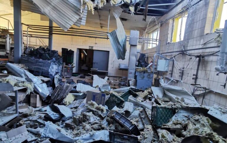 Фото для новини:На Харківщині внаслідок обстрілів зруйновано молокозавод