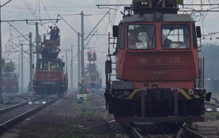 Фото для новини:На Київщині після атаки Росії відновили рух поїздів