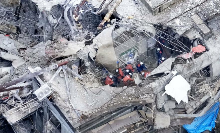 Фото для новини:На південному заході Японії стався потужний землетрус