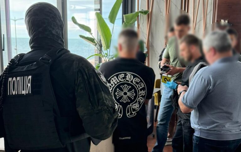 Фото для новини:Одесит продавав в Україні великими партіям кокаїн з ЄС