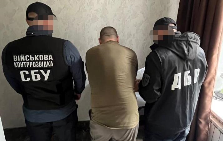 Фото для новини:Офіцер на Сумщині заробляв на фальшивих бойових відрядженнях