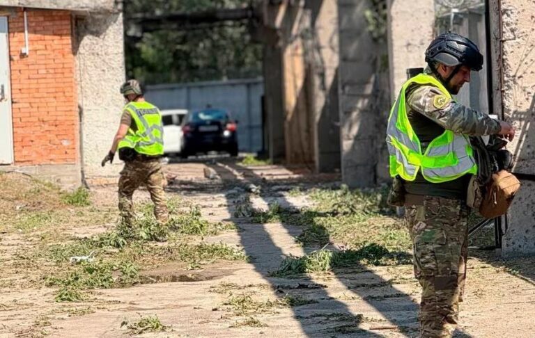 Фото для новини:Після обстрілу Києва на Оболоні виявили касетні боєприпаси