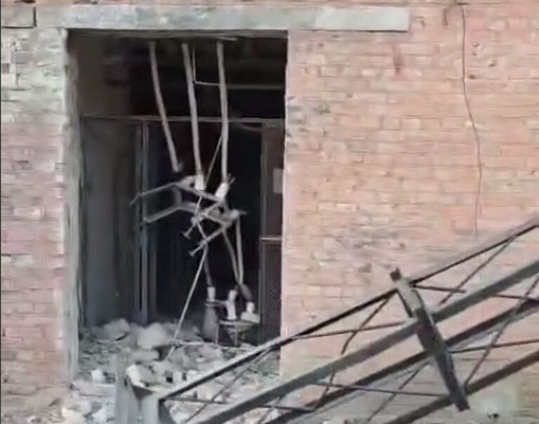 Фото для новини:Понад 1000 разів: росіяни вдарили по теплооб'єкту в Херсоні