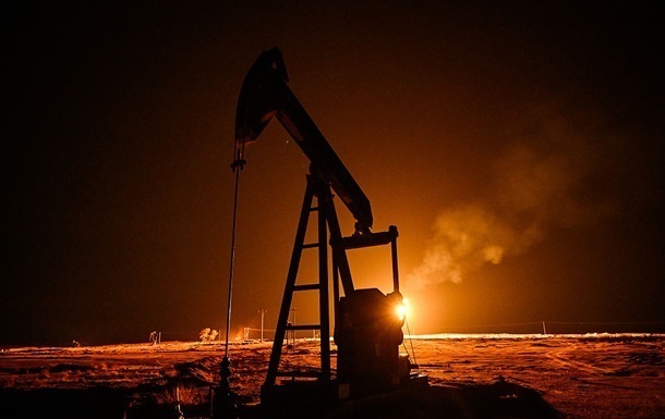 Фото для новини:Прогноз видобутку нафти в Росії знижений після ударів України