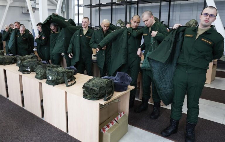 Фото для новини:Путін готує мобілізацію 500 тисяч росіян - ЦПД