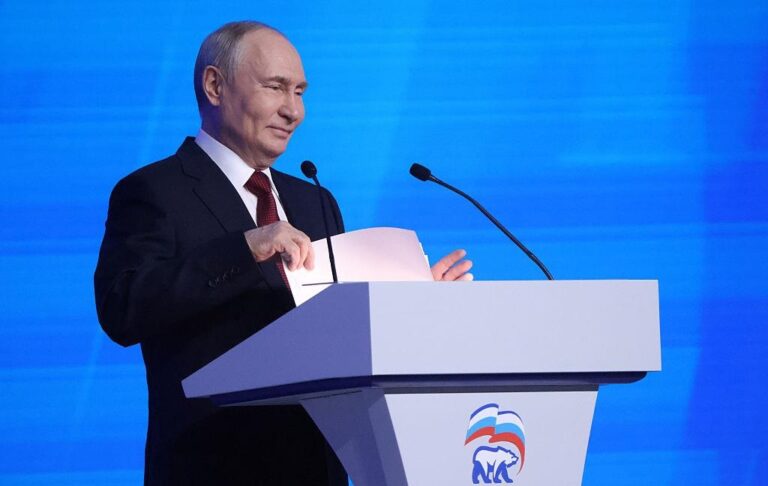 Фото для новини:Путін наказав продовжити масовані удари по Україні