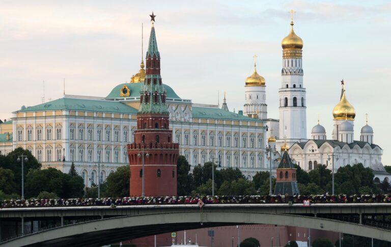 Фото для новини:РФ пропонує США та Ірану "майданчик для мирного діалогу"