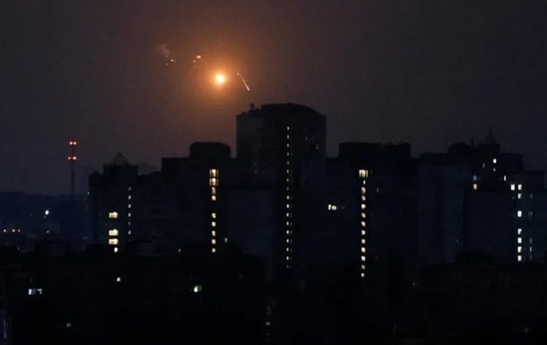 Фото для новини:Росія вдарила по Києву балістикою