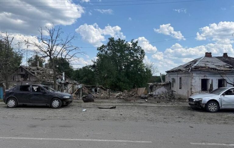 Фото для новини:Росіяни вдарили по Балаклії: є жертва та поранені