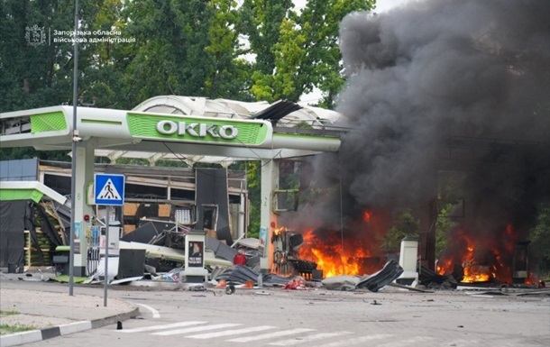 Фото для новини:Росіяни знищили понад 30 АЗС у Запорізькій області