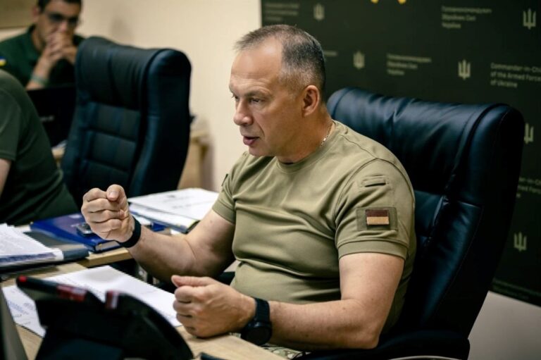Фото для новини:Сирський відповів на нову тактику обстрілів РФ