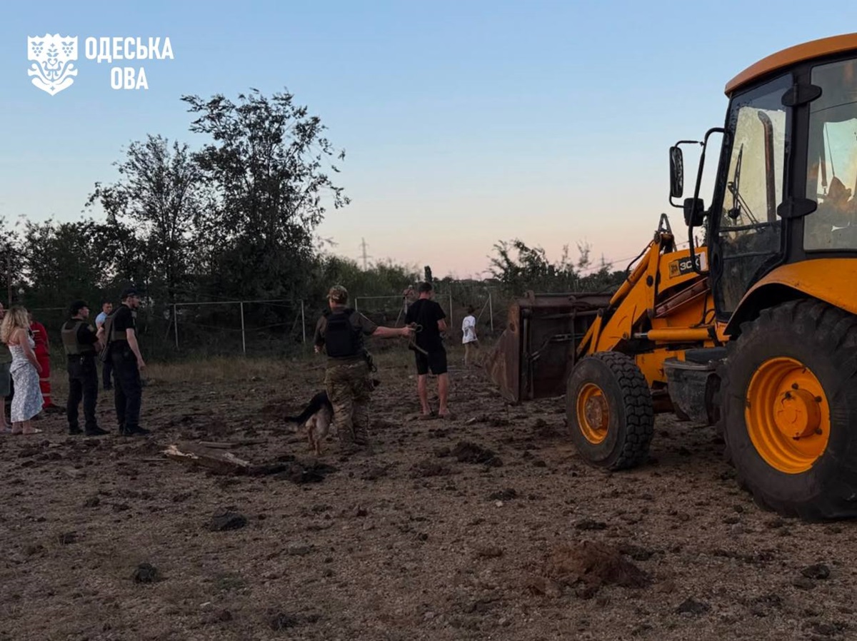 Фото для новини:Стали відомі наслідки удару по парку розваг на Одещині