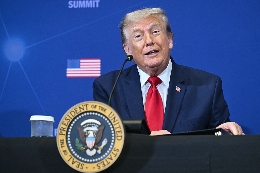 Фото для новини:Трамп перетворив власні пости на біржовий інструмент