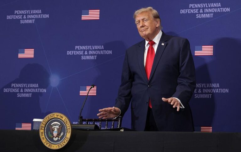 Фото для новини:Трамп прагне розширити операції в Ірані - ЗМІ