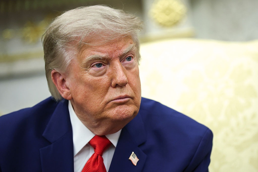 Фото для новини:Трамп розмірковує над масштабним ударом по Ірану