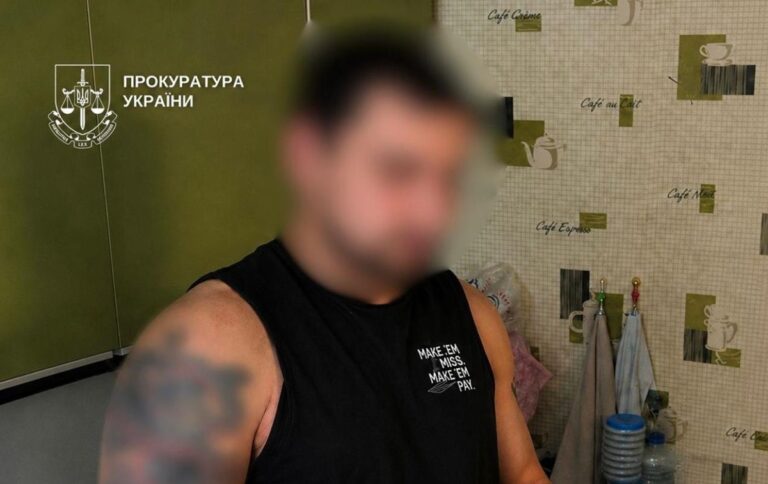 Фото для новини:У Києві шахрай виманив у волонтера майже мільйон гривень