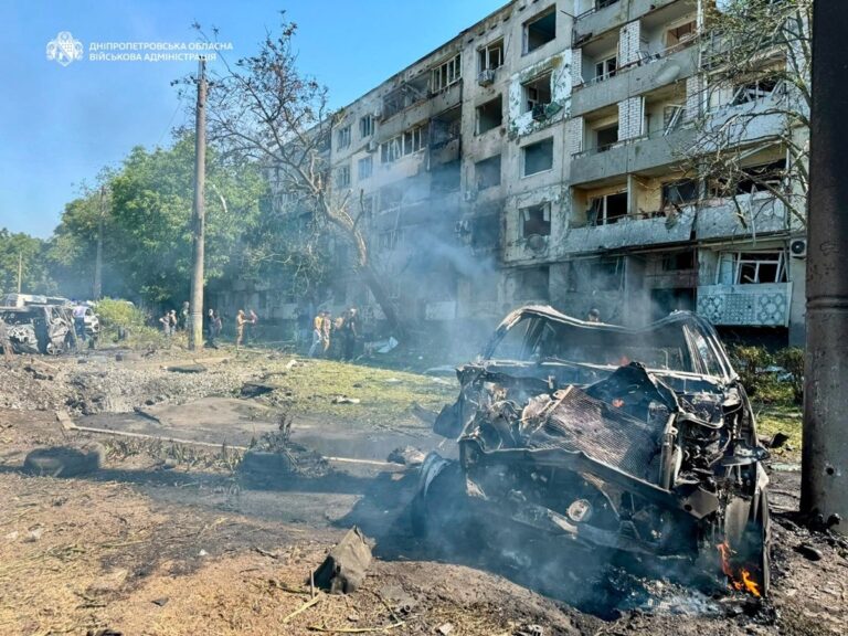 Фото для новини:Удар по Павлограду: кількість поранених зросла до 15 людей