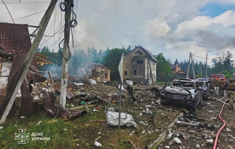 Фото для новини:Удар РФ по Київщині: кількість жертв зростає