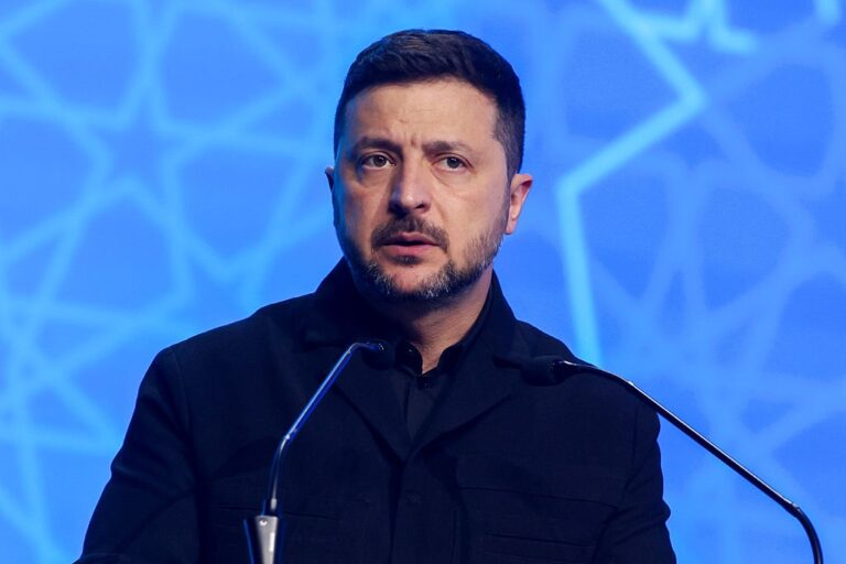 Фото для новини:Україна матиме дрони дальністю до 10 тисяч км - Зеленський
