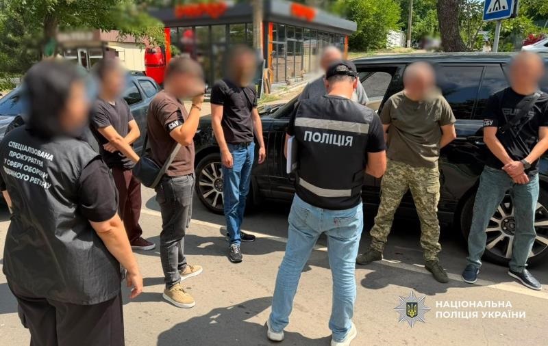 Фото для новини:В Одесі посадовець ТЦК вимагав дизпаливо за зняття з розшуку