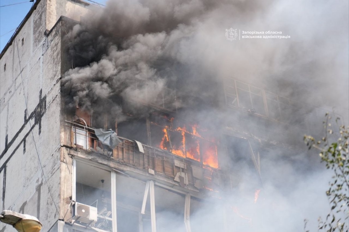 Фото для новини:Війська РФ вдарили по Запоріжжю, є загиблий