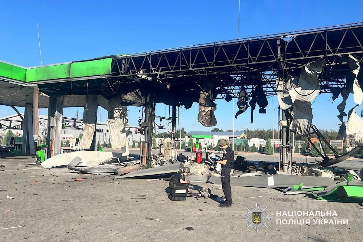 Фото для новини:Ворог випалює АЗС: до чого готуватись українцям