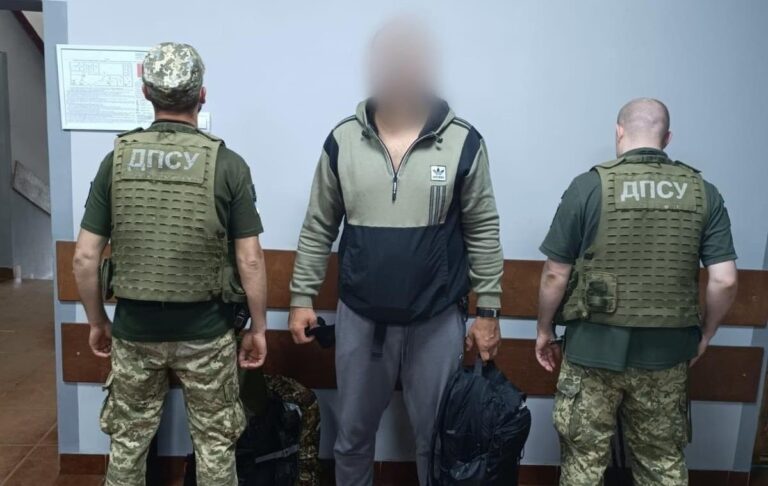 Фото для новини:З Іспанії через Карпати: прикордонники затримали "антиухилянта"