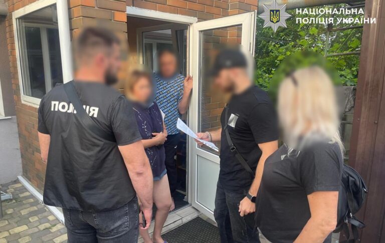 Фото для новини:Закупівлі дров для ЗСУ: шахраї привласнили більше 2 млн грн