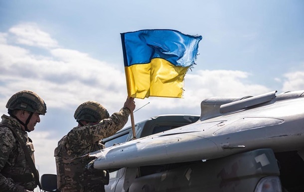 Фото для новини:Зеленський пропонує продовжити воєнний стан