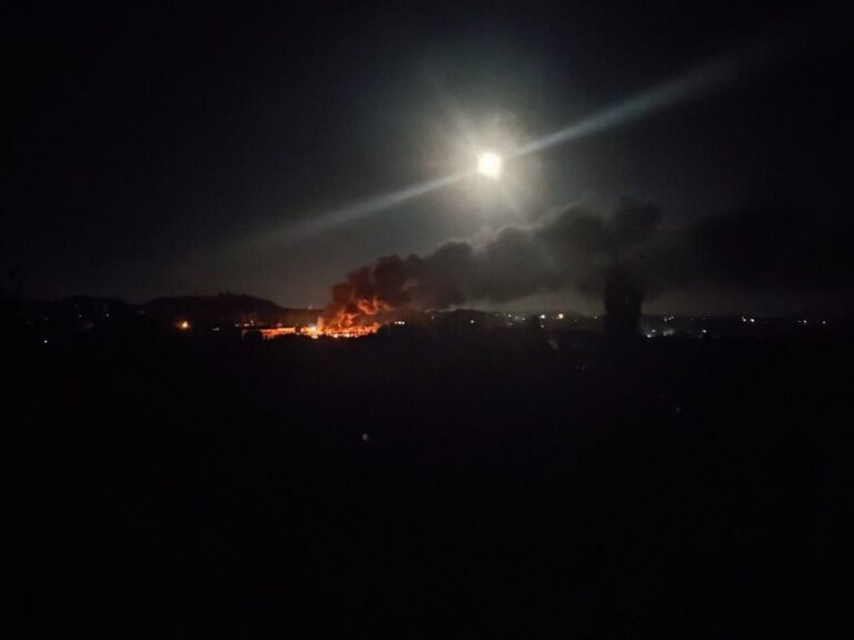 Фото для новини:ЗСУ спалили 22 фури в окупованому Донецьку