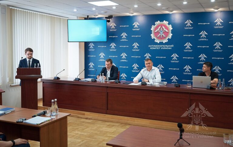 Фото для новини:АМКУ оштрафував київських сміттярів на понад 300 млн