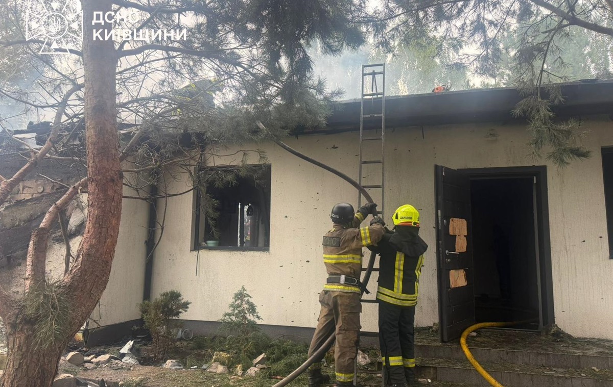 Фото для новини:Атака РФ на Київщину: з'явилися фото наслідків