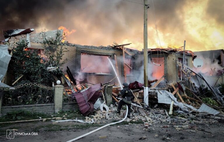 Фото для новини:Атака РФ на Сумщину: загинули 9-річний хлопчик і його мама