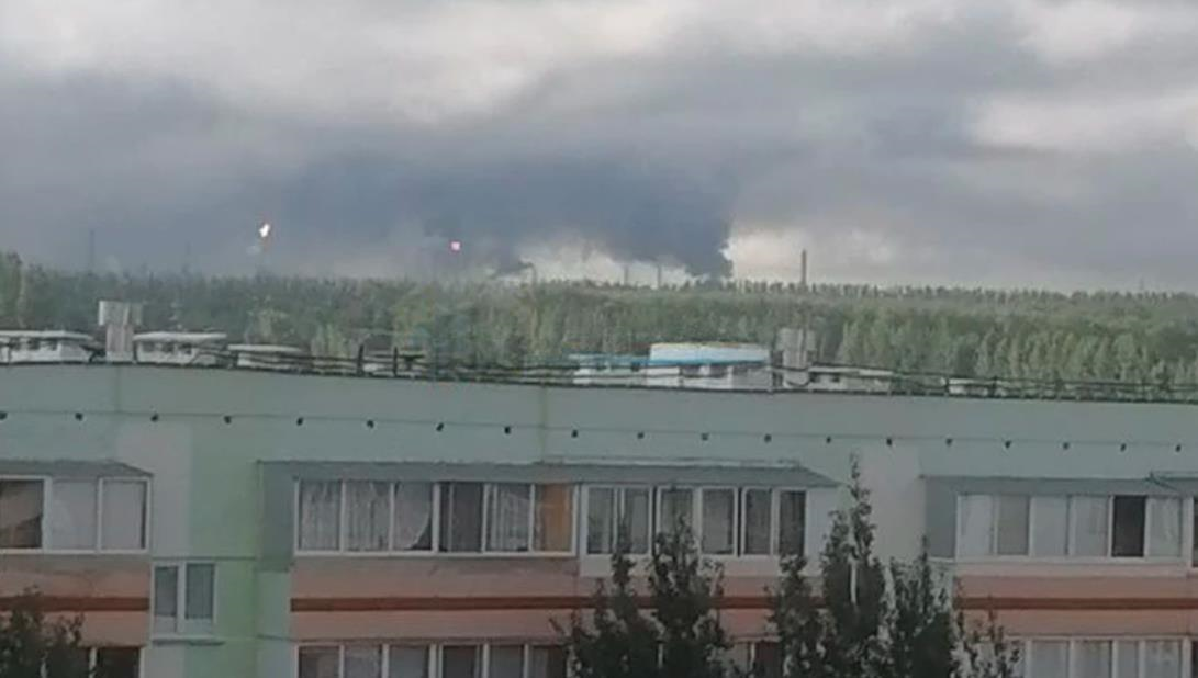 Фото для новини:Дрони атакували Татарстан: під ударом НПЗ