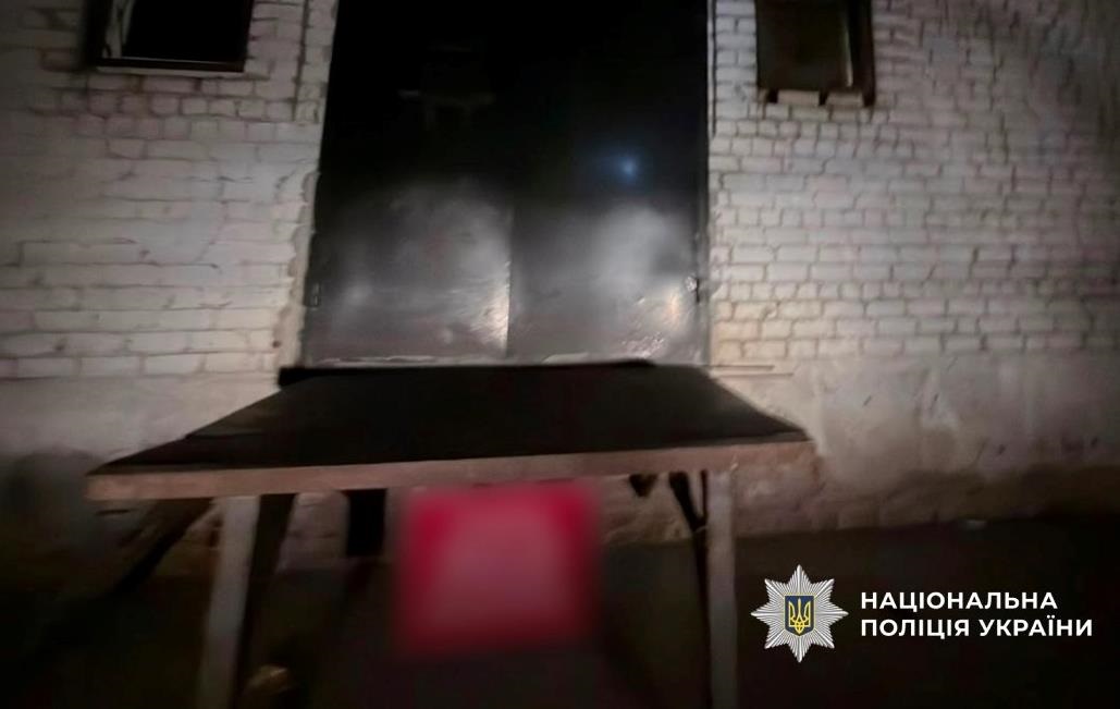 Фото для новини:Двоє чоловіків підпалили відділення Нової пошти на Харківщині