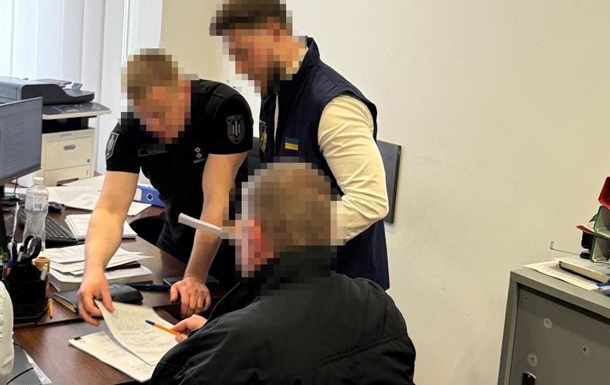 Фото для новини:Ексголову суду судитимуть за сприяння заволодінню квартирами померлих