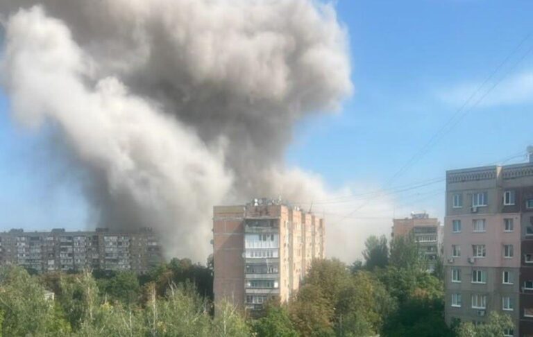 Фото для новини:Краматорськ під бомбовим ударом, десятки поранених
