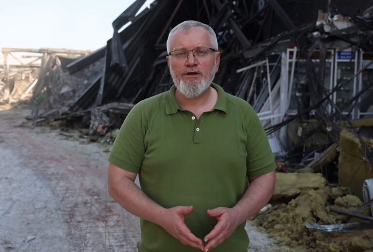 Фото для новини:Криворіжців закликають не відвідувати великі ТЦ через загрозу ударів
