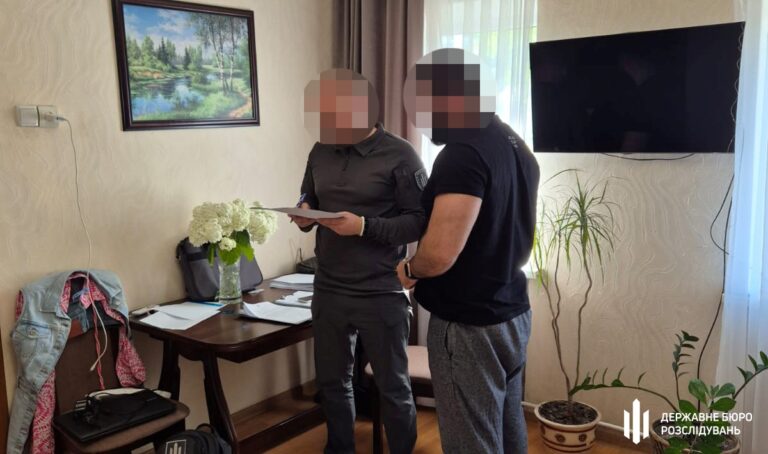 Фото для новини:Начальник підрозділу поліції охорони збирав "данину" з підлеглих