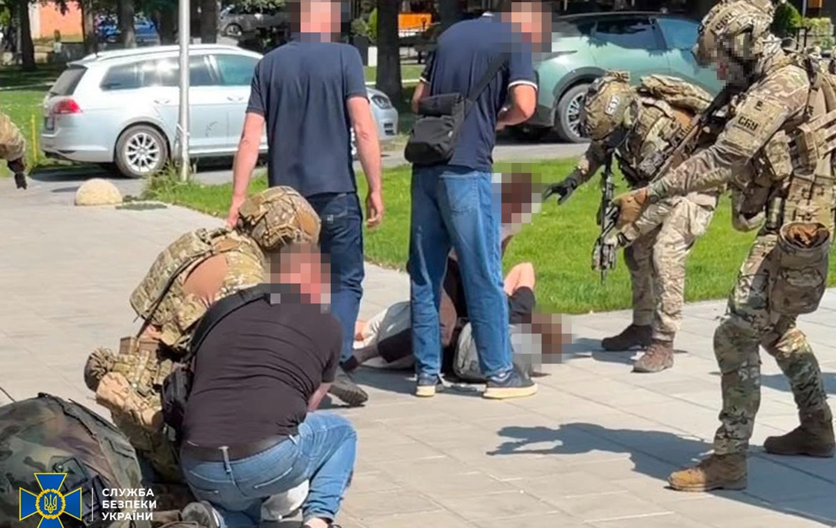 Фото для новини:Підпал електропідстанції у Чернівцях: СБУ затримала двох агентів