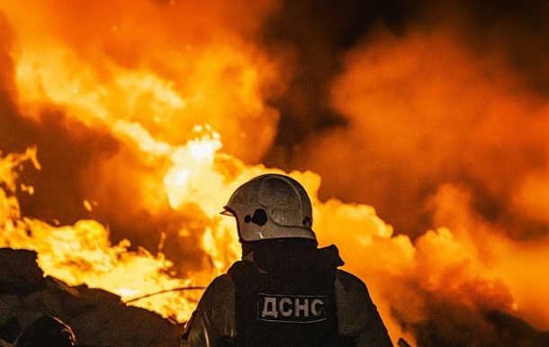 Фото для новини:Поблизу міста Самар через вибух евакуюють людей